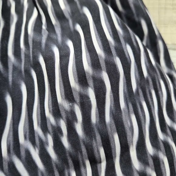 Nike Dri-Fit Athletic Trippy Wavy Tempo Running Short Medium - Picture 8 of 8